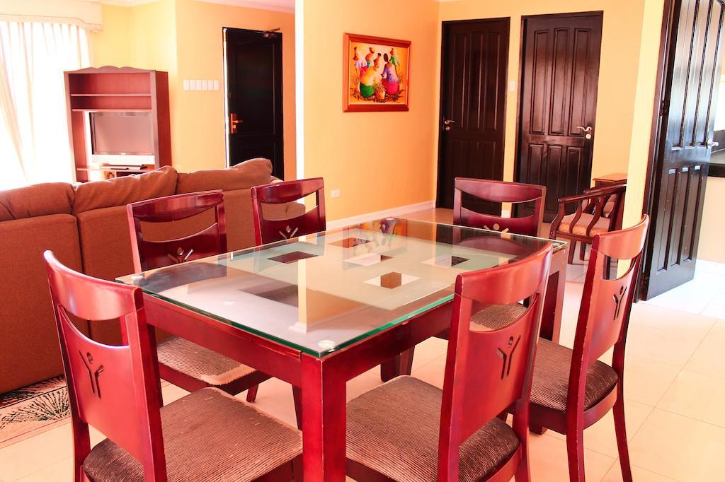 Iloilo Business Hotel Екстер'єр фото
