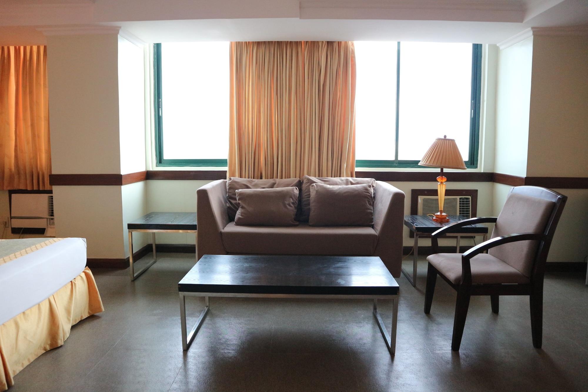 Iloilo Business Hotel Екстер'єр фото