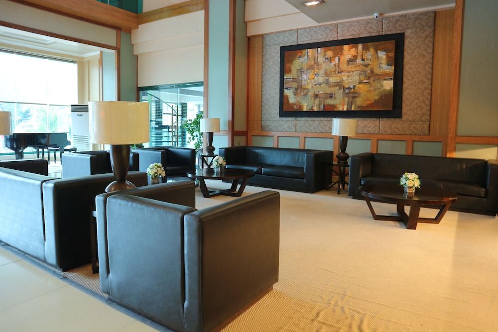 Iloilo Business Hotel Екстер'єр фото
