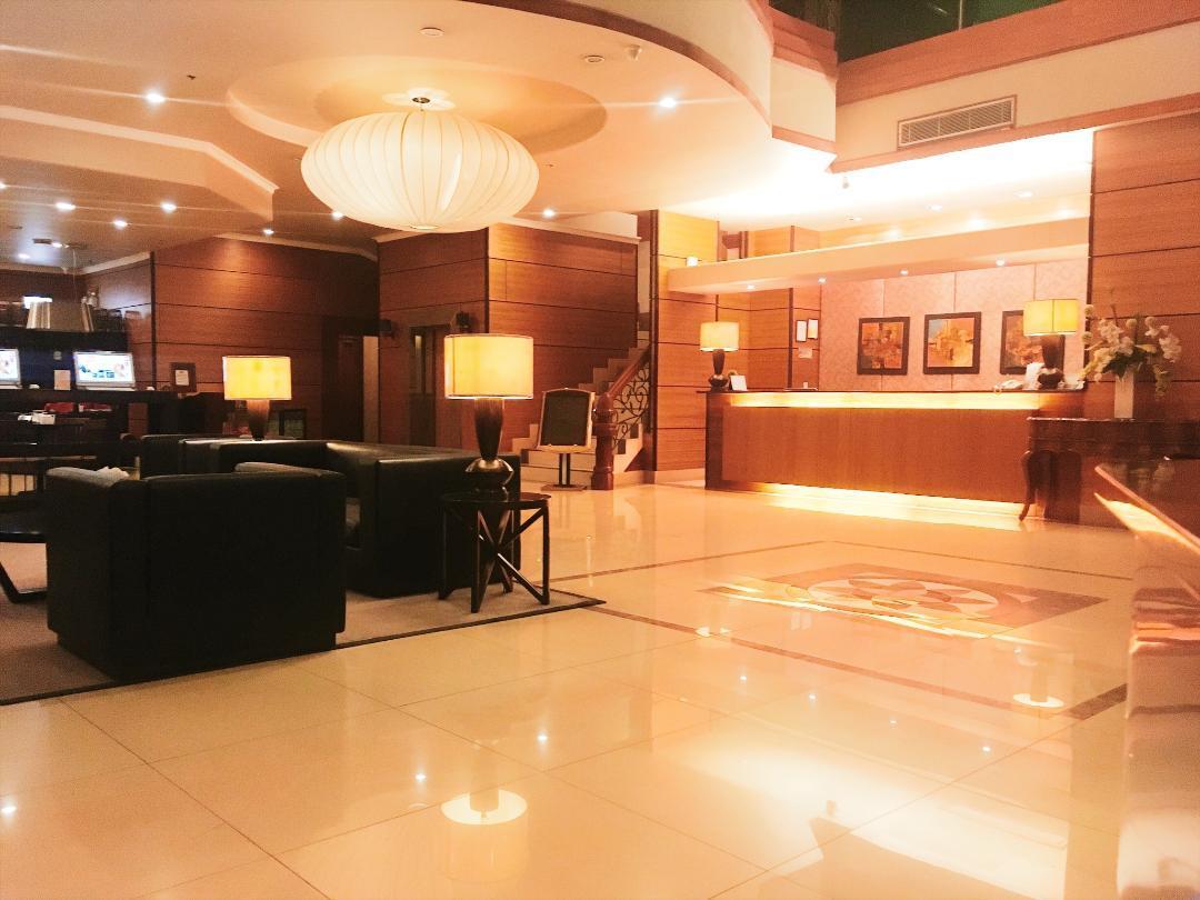 Iloilo Business Hotel Екстер'єр фото