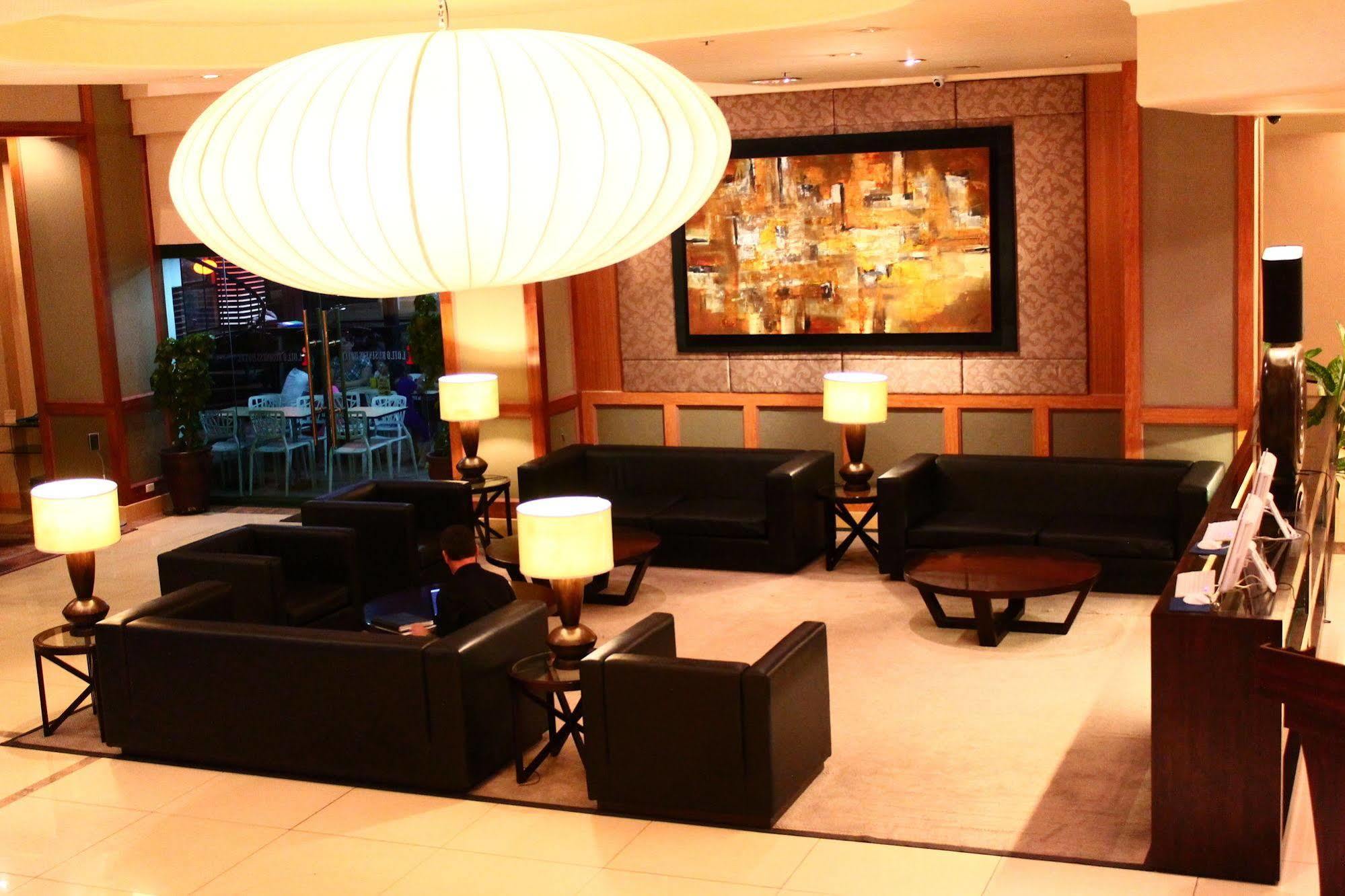 Iloilo Business Hotel Екстер'єр фото
