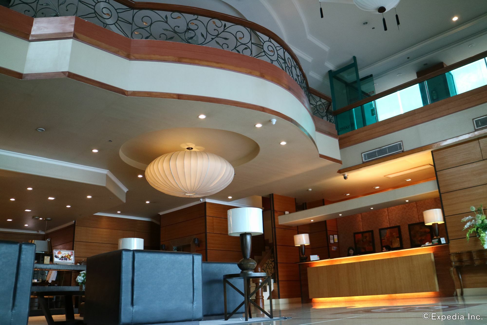Iloilo Business Hotel Екстер'єр фото