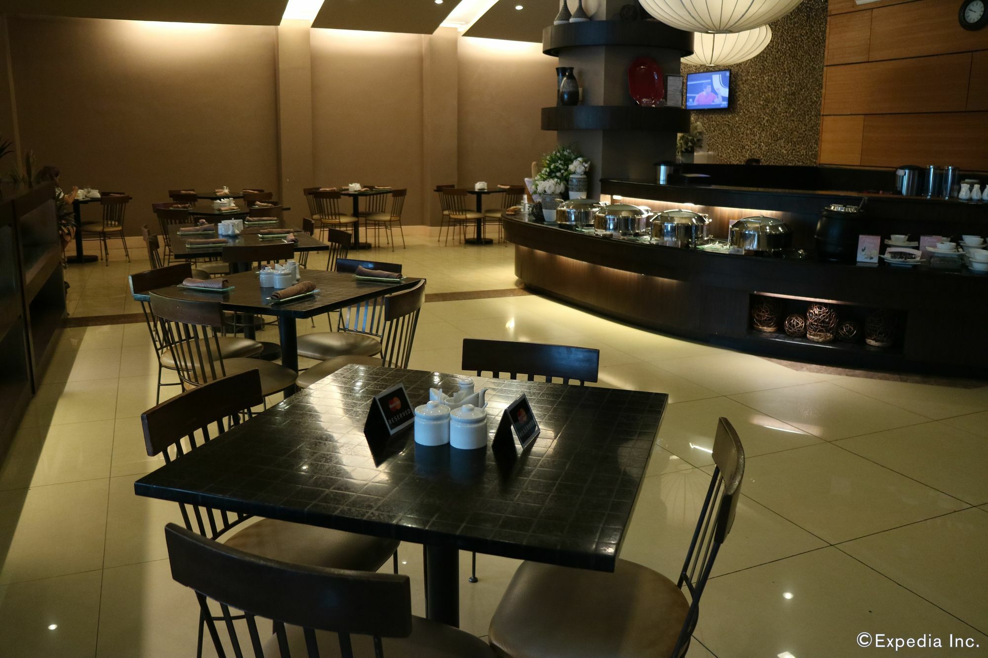 Iloilo Business Hotel Екстер'єр фото